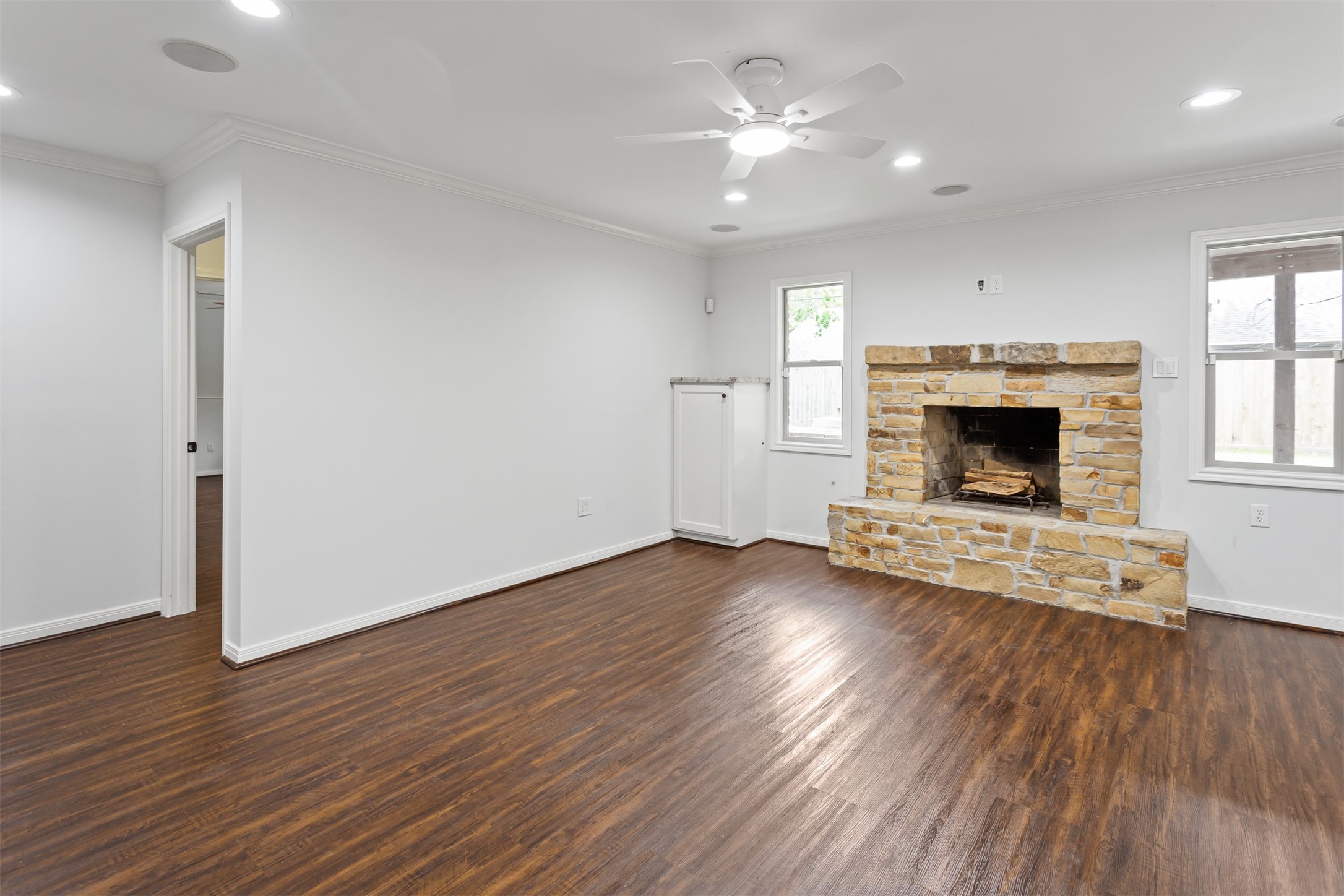 Houston, Texas, 77018, United States, 4 Bedrooms Bedrooms, ,3 BathroomsBathrooms,Residential,For Sale,1927156