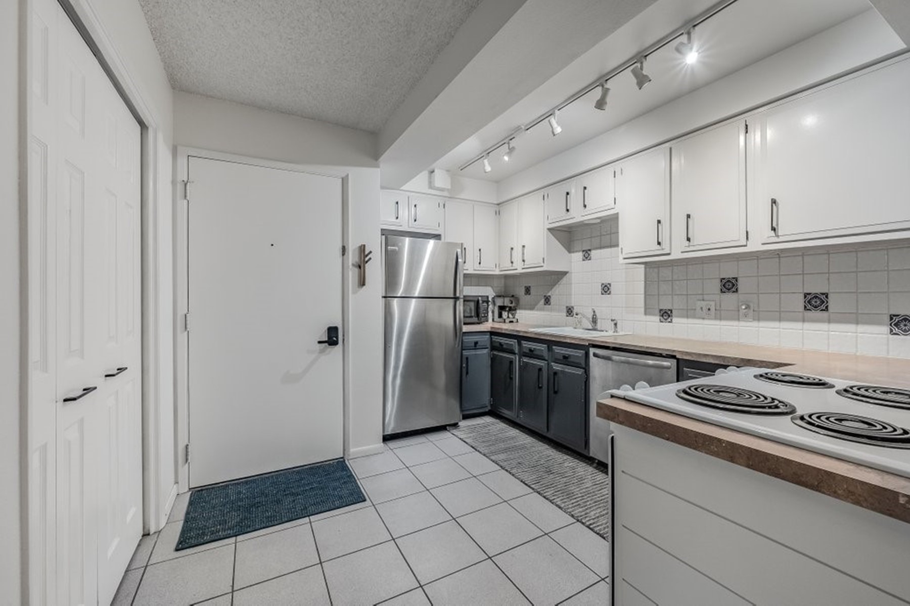  Twin Lakes Village Golf Community Condo - 物件實景