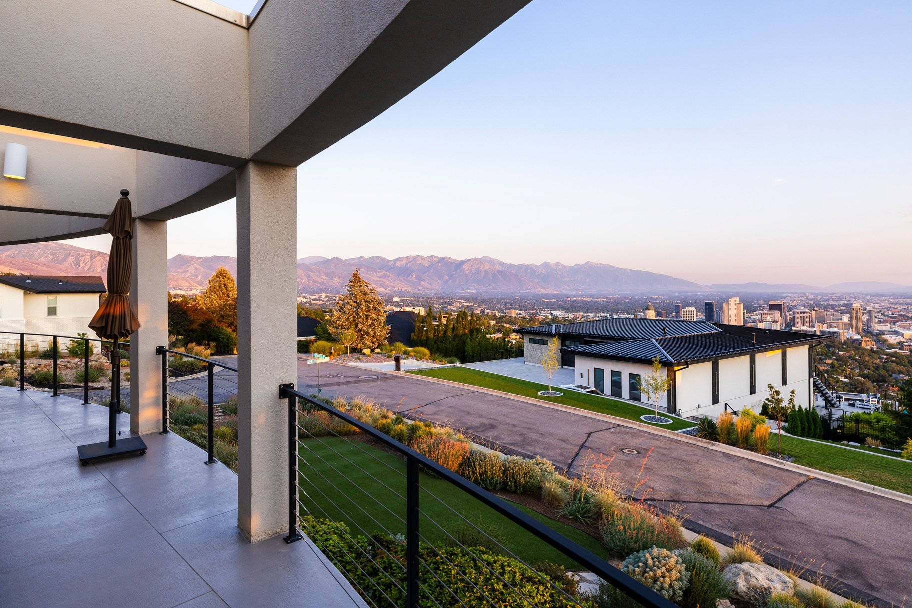 Premier Modern Residence in Dorchester Pointe with Panoramic Views - 物件實景