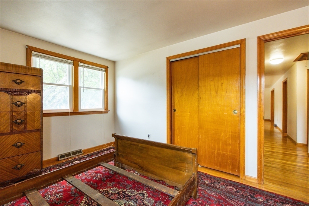 Stoughton, Massachusetts, 02072, United States, 4 Bedrooms Bedrooms, ,2 BathroomsBathrooms,Residential,For Sale,1976018