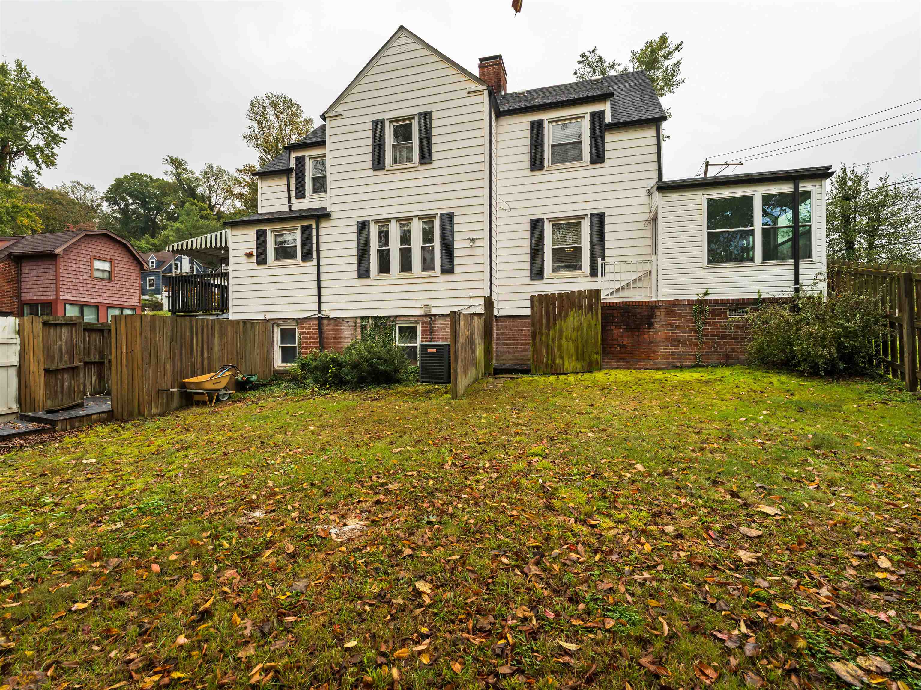 Sherwood Rd, Charleston, WV 25314 #1