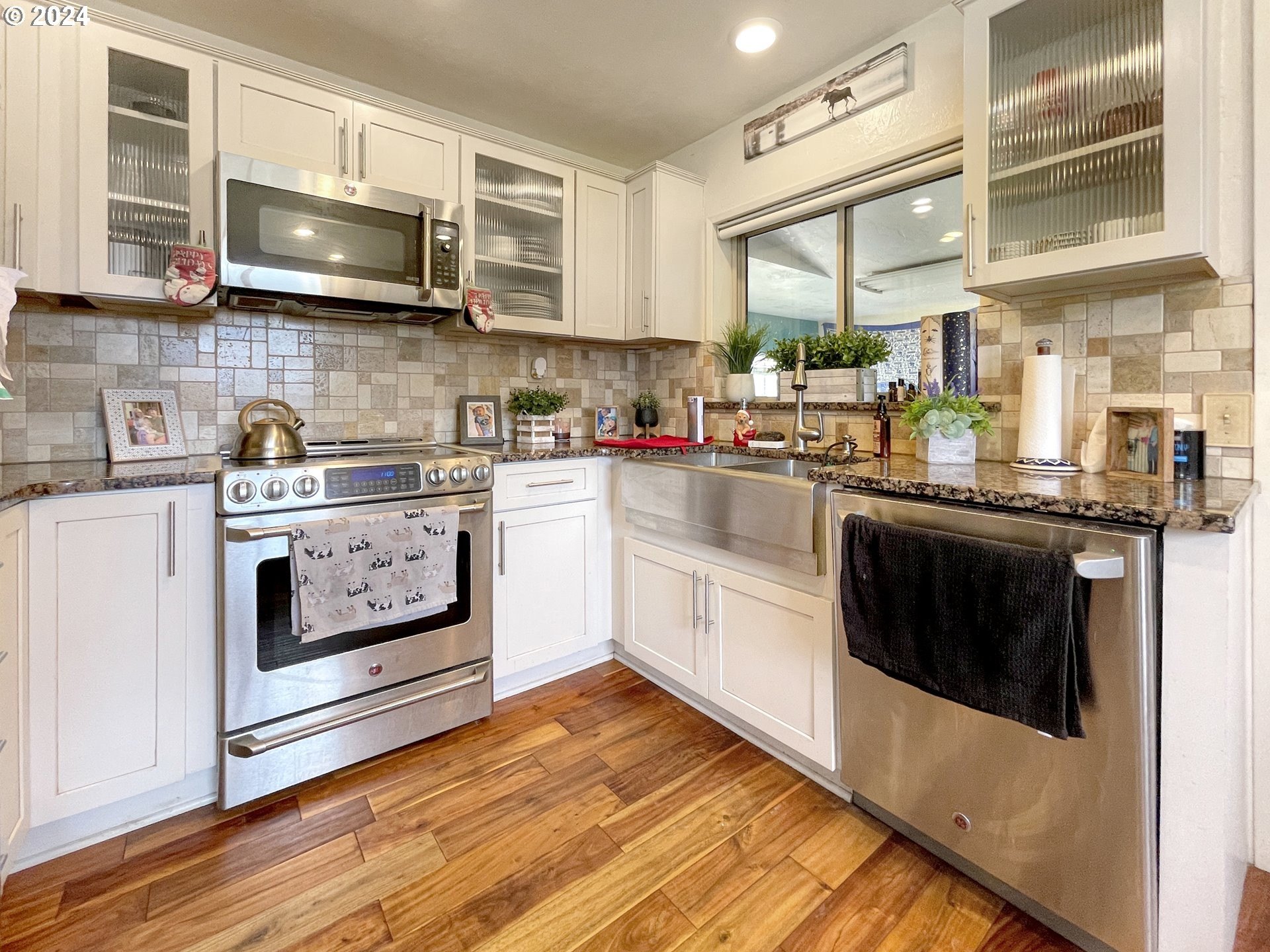 Brookings, Oregon, 97415, United States, 3 Bedrooms Bedrooms, ,2 BathroomsBathrooms,Residential,For Sale,1872643
