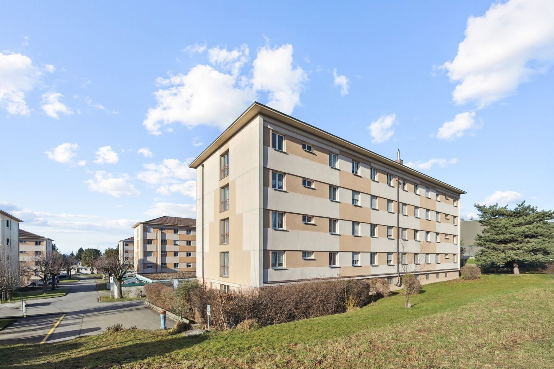  Dual-aspect apartment with a view of the mountains - 物件實景
