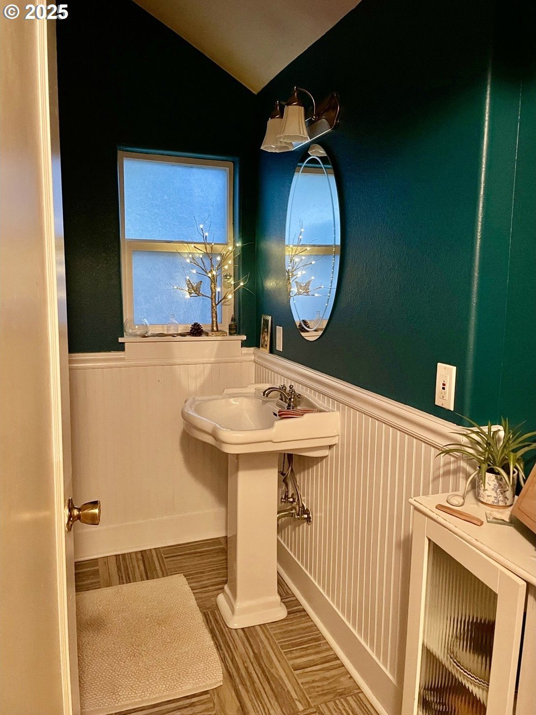 Brookings, Oregon, 97415, United States, 2 Bedrooms Bedrooms, ,2 BathroomsBathrooms,Residential,For Sale,2002477