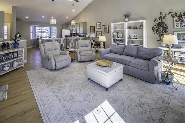 Epping, New Hampshire, 03042, United States, 2 Bedrooms Bedrooms, ,2 BathroomsBathrooms,Residential,For Sale,1955207