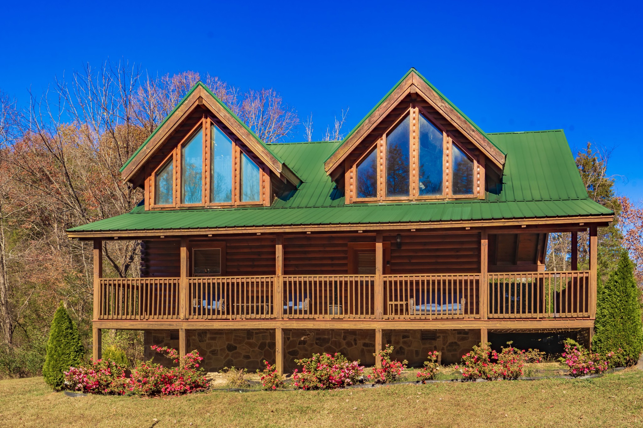 Pigeon Forge, Tennessee, 37863, United States, 2 Bedrooms Bedrooms, ,2 BathroomsBathrooms,Residential,For Sale,2009647