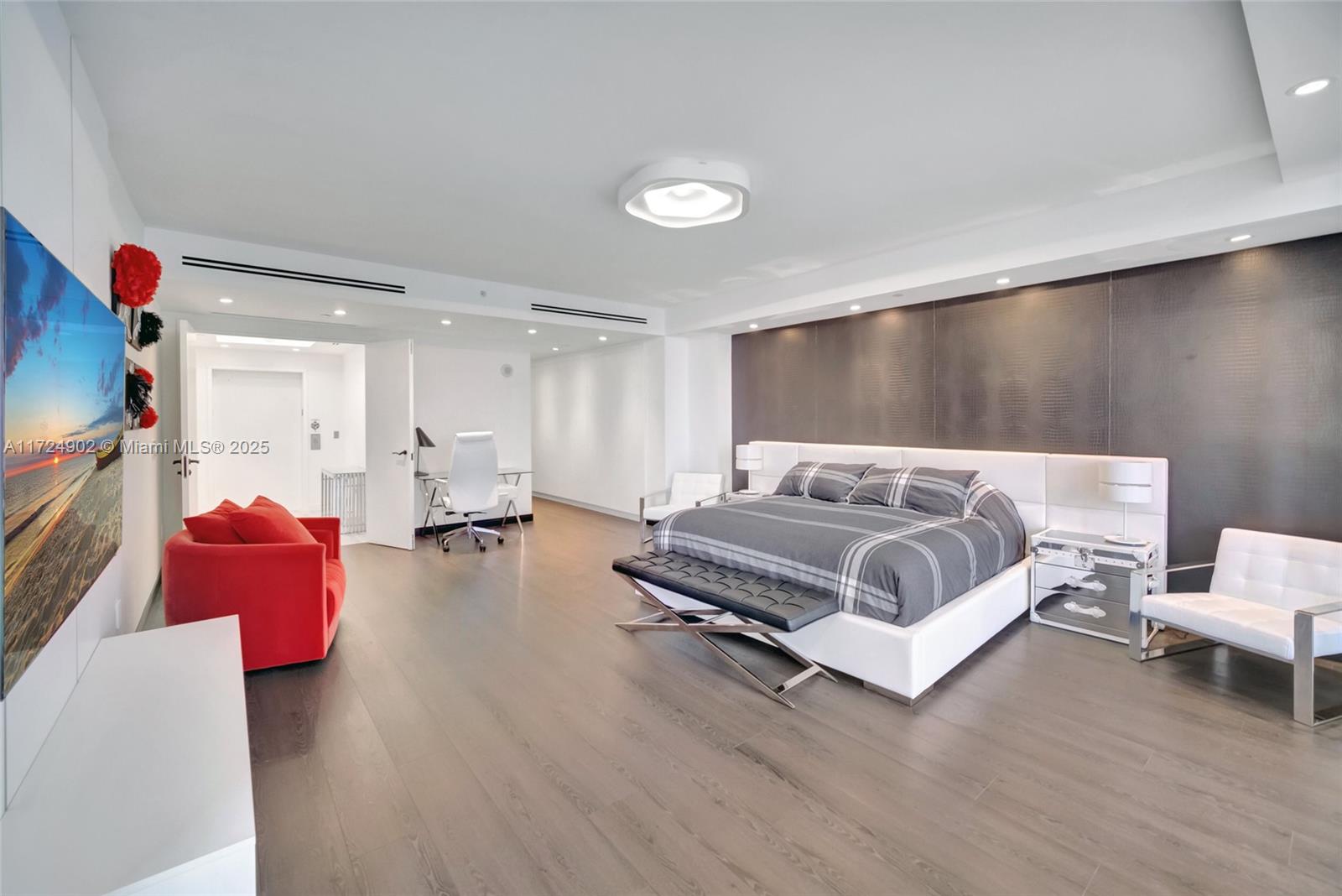 Bay Harbor Islands, Florida, 33154, United States, 4 Bedrooms Bedrooms, ,4 BathroomsBathrooms,Residential,For Sale,1998128