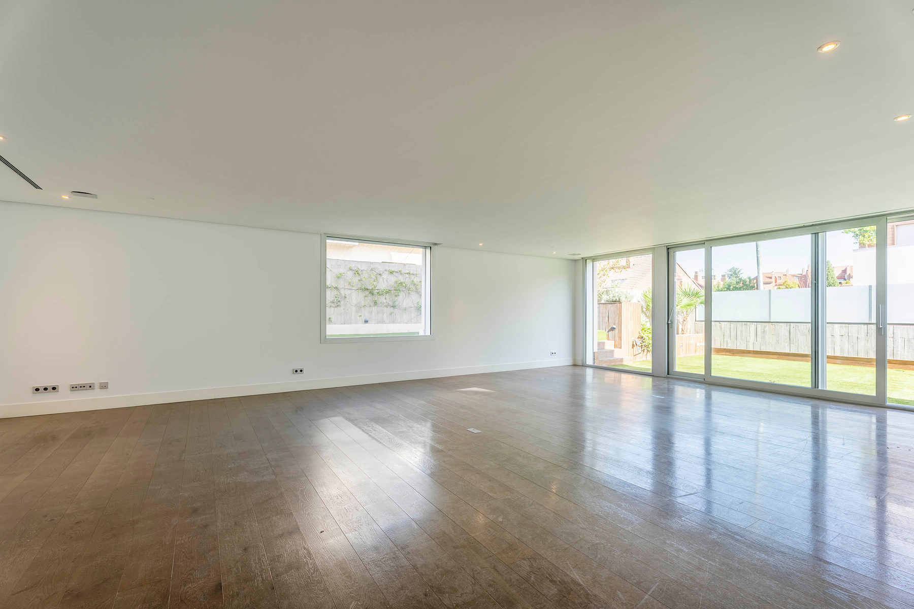  Modern Townhouse in Hortaleza, Madrid with Pool and Garden - 物件實景