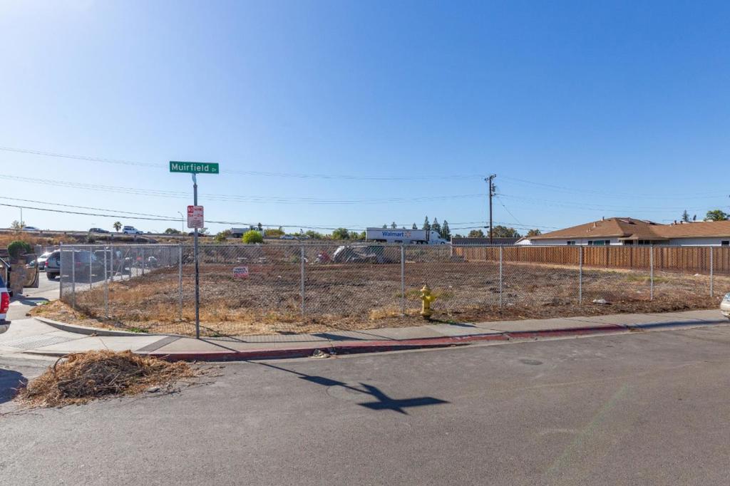 San Jose, California, 95116, United States, ,Residential,For Sale,1928725
