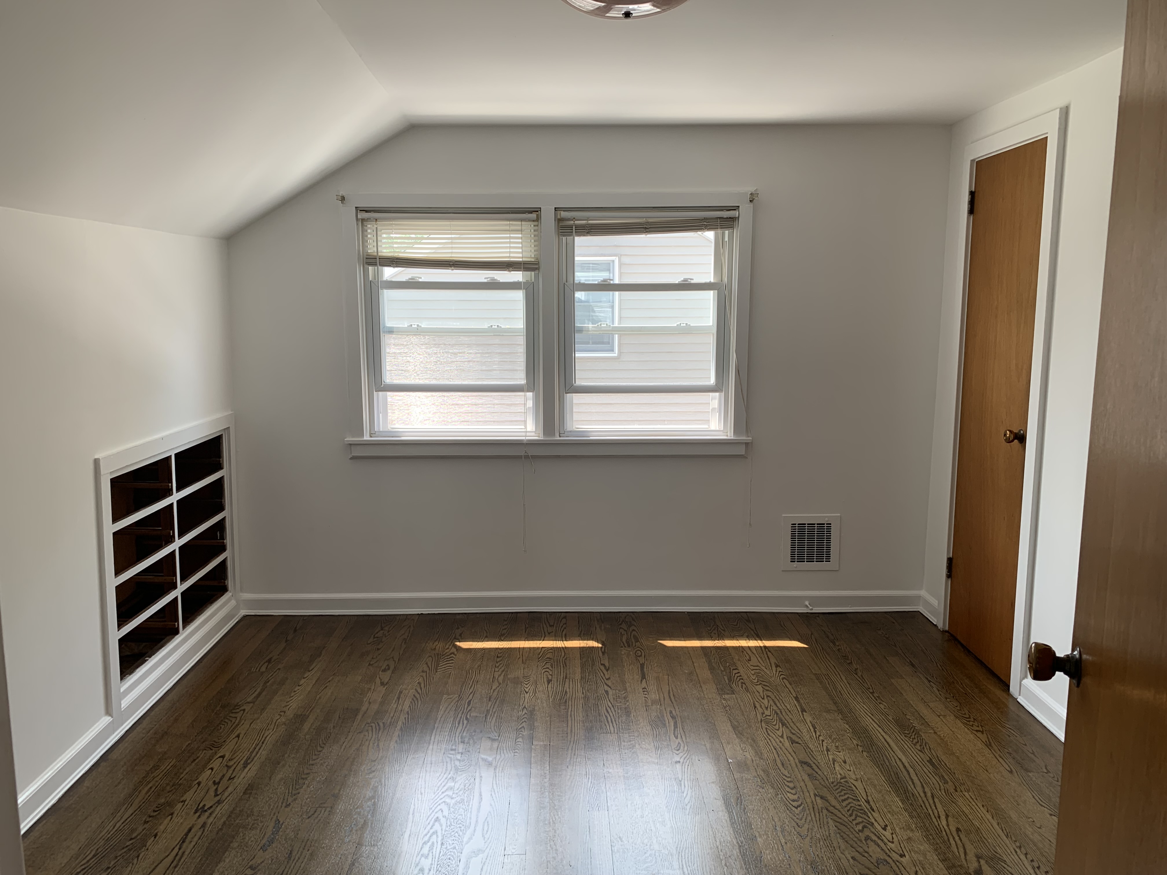 Franklin Square, New York, 11010, United States, 4 Bedrooms Bedrooms, ,2 BathroomsBathrooms,Residential,For Sale,1937158