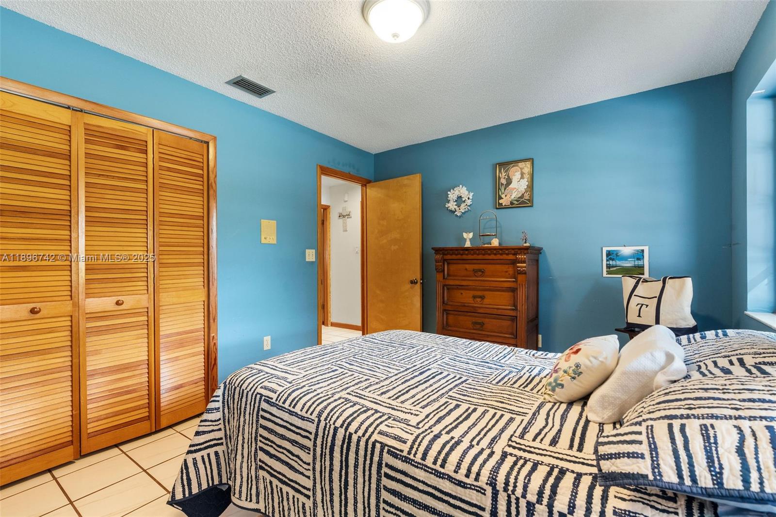 Miami, Florida, 33173, United States, 3 Bedrooms Bedrooms, ,3 BathroomsBathrooms,Residential,For Sale,1966935