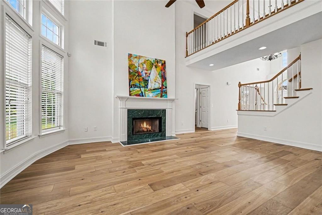 Roswell, Georgia, 30075, United States, 5 Bedrooms Bedrooms, ,4 BathroomsBathrooms,Residential,For Sale,2044480