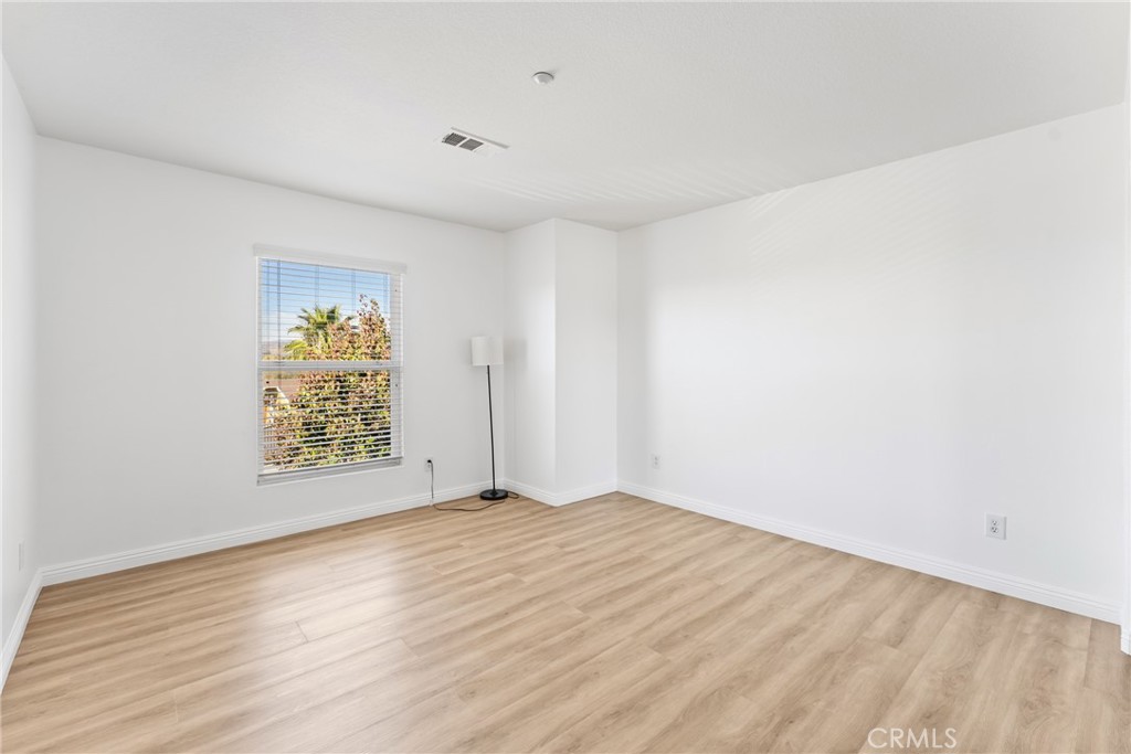 Riverside, California, 92501, United States, 5 Bedrooms Bedrooms, ,3 BathroomsBathrooms,Residential,For Sale,2003384