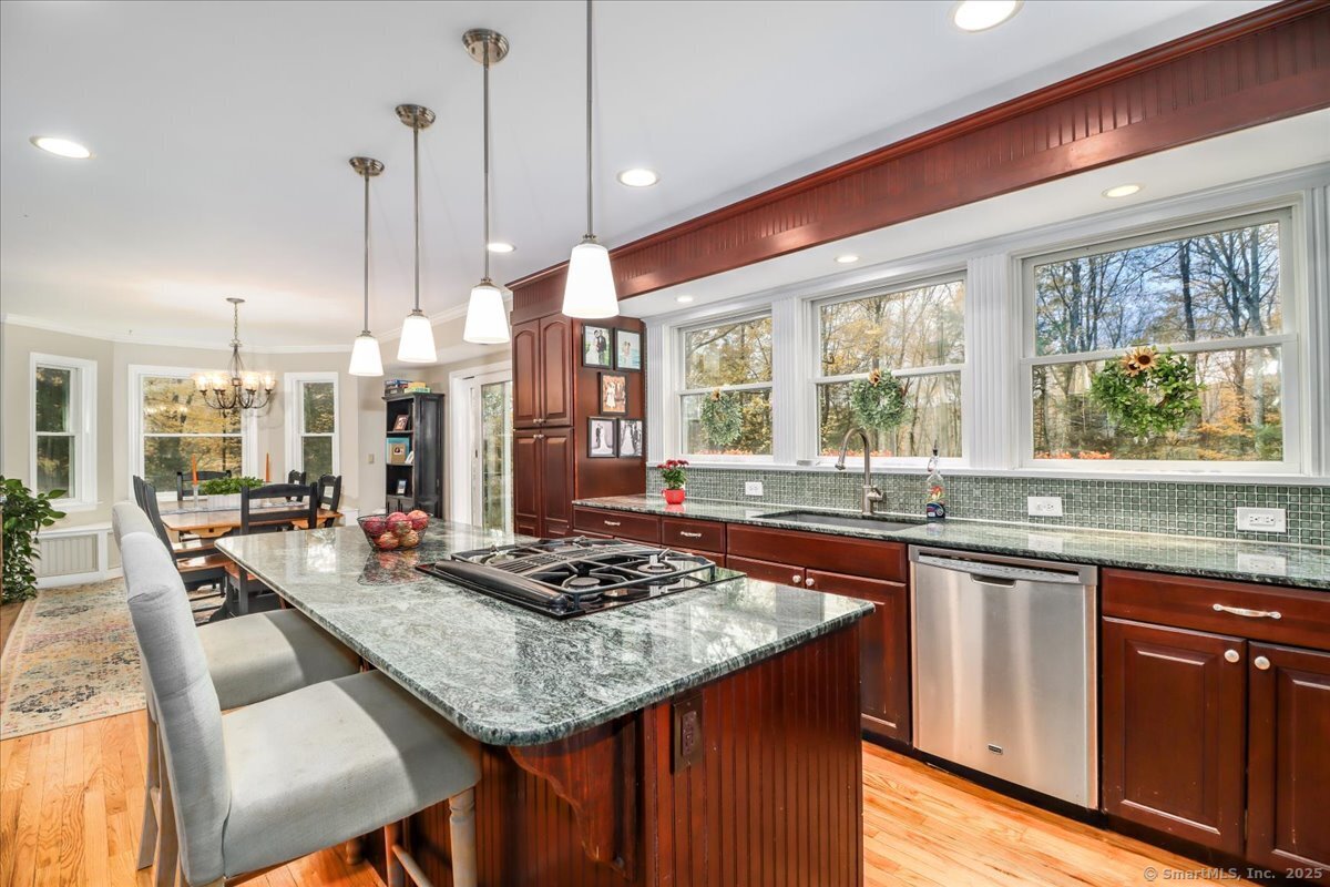 New Milford, Connecticut, 06776, United States, 3 Bedrooms Bedrooms, ,3 BathroomsBathrooms,Residential,For Sale,1971599