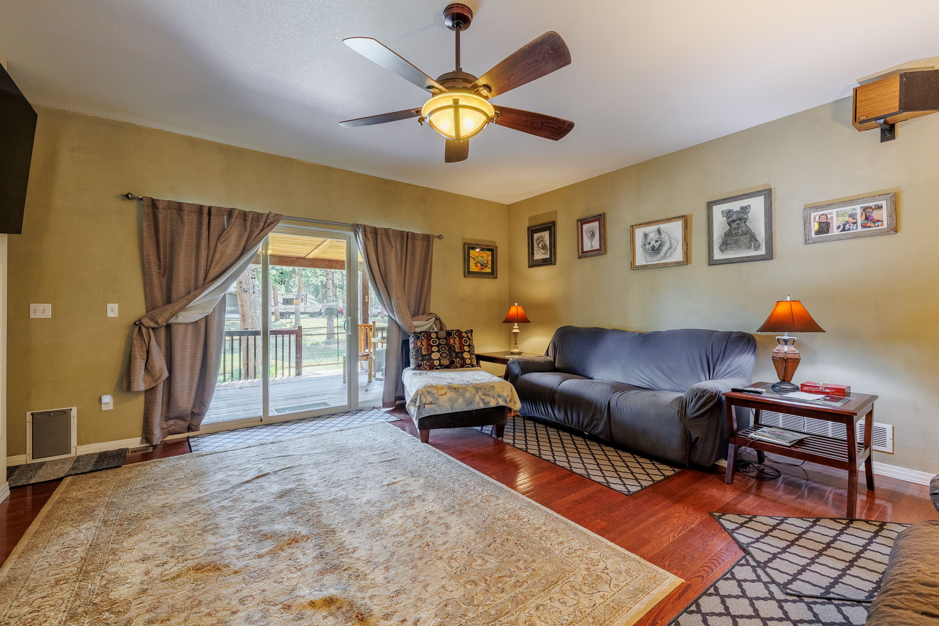 Woodland Park, Colorado, 80863, United States, 4 Bedrooms Bedrooms, ,3 BathroomsBathrooms,Residential,For Sale,1925072
