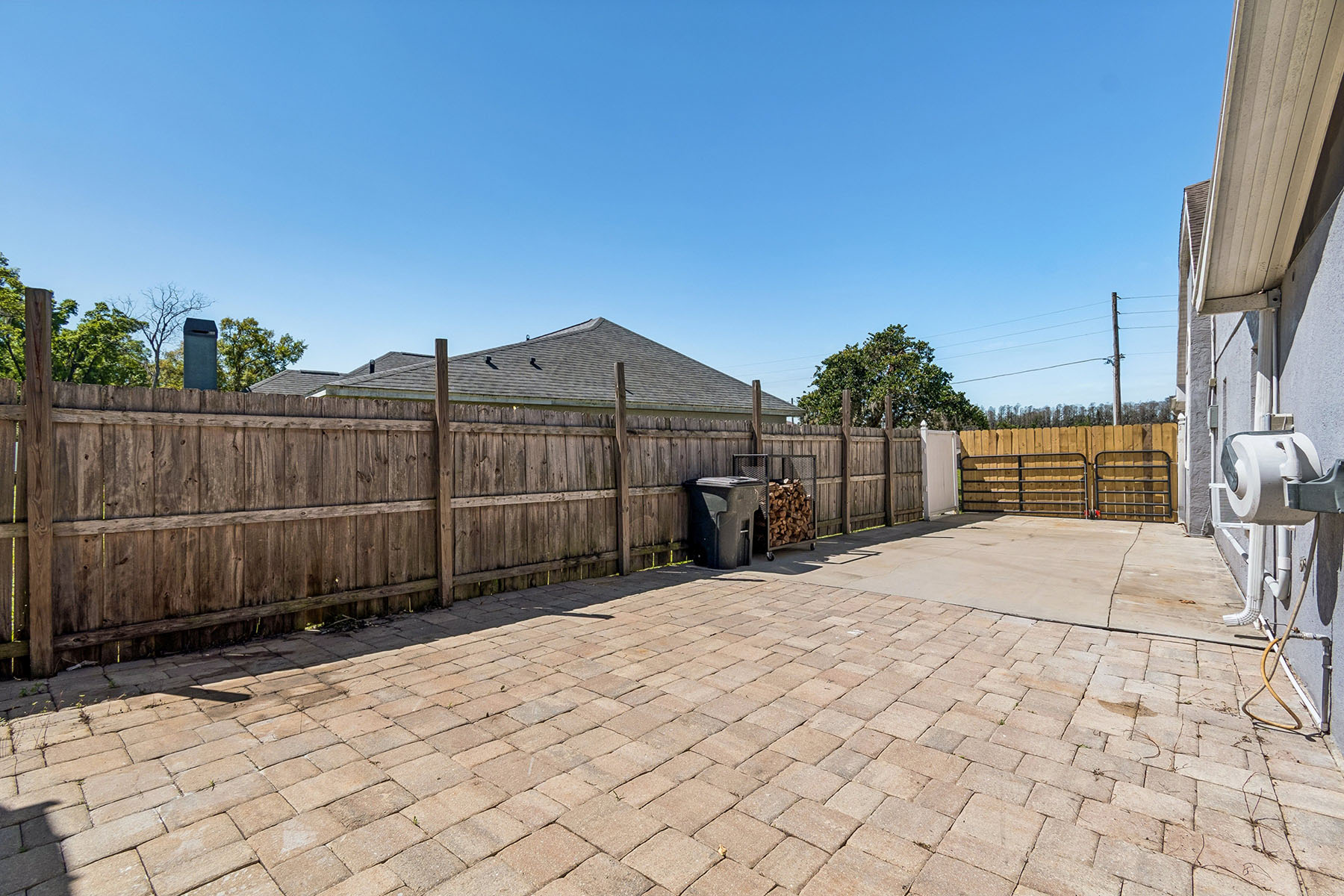  LAKE PADGETT - 物件實景