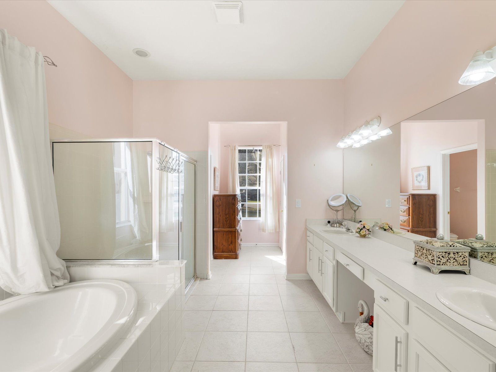 Wesley Chapel, Florida, 33544, United States, 4 Bedrooms Bedrooms, ,5 BathroomsBathrooms,Residential,For Sale,2000097