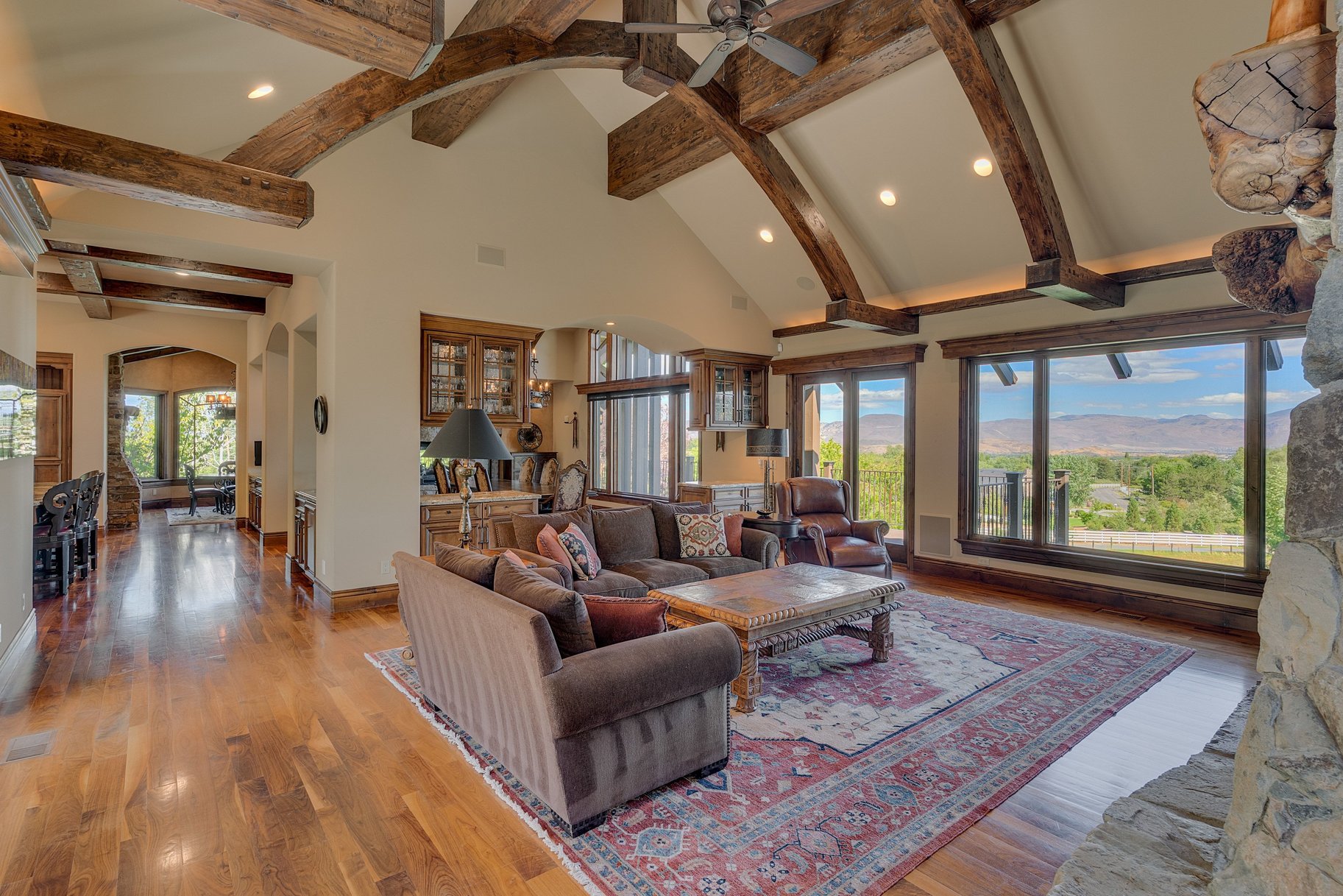  Windy Hill Luxury Estate  5 Acres of Privacy and Prestige - 物件實景
