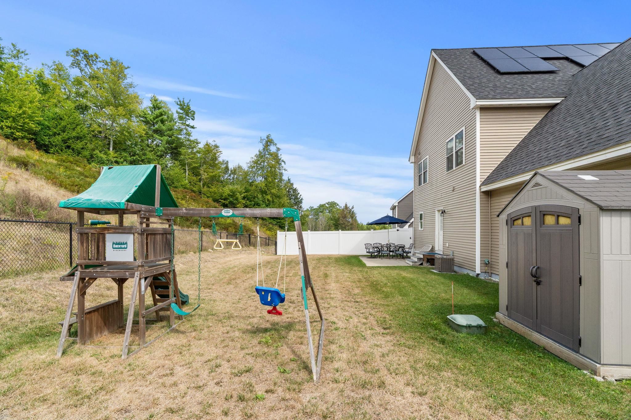 Rochester, New Hampshire, 03867, United States, 3 Bedrooms Bedrooms, ,3 BathroomsBathrooms,Residential,For Sale,1942265