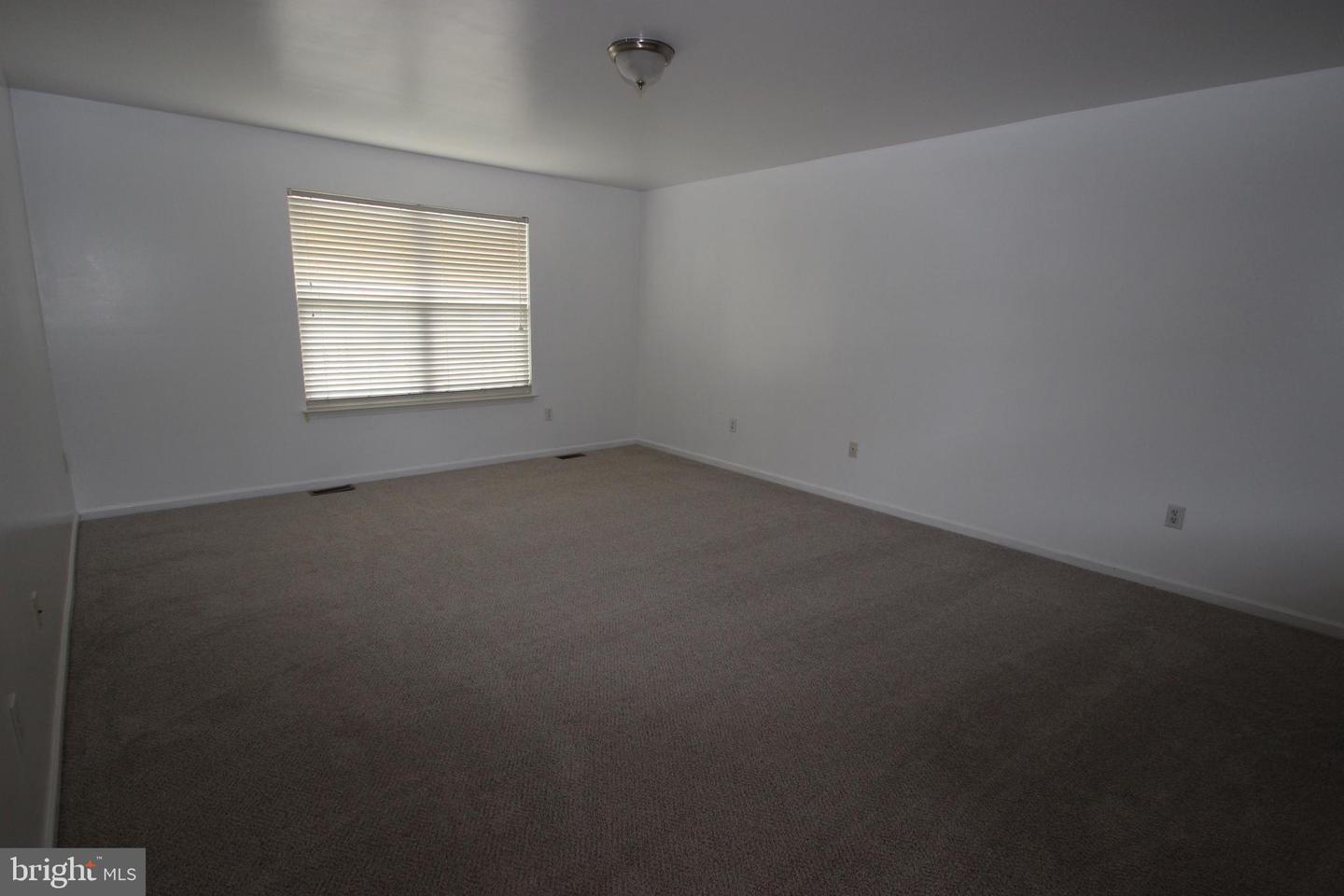 New Castle, Delaware, 19720, United States, 4 Bedrooms Bedrooms, ,3 BathroomsBathrooms,Residential,For Sale,2049034