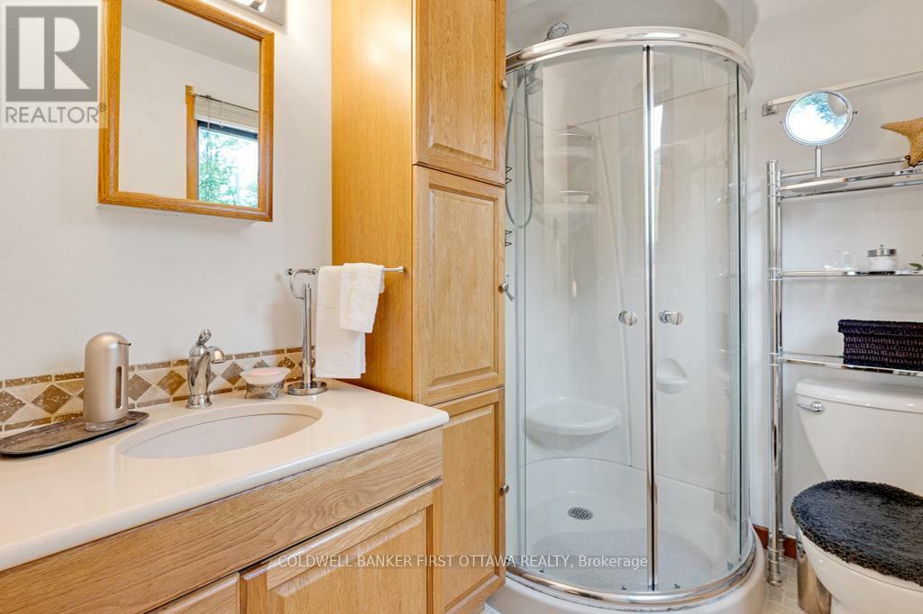 FRONTENAC (FRONTENAC NORTH), Ontario, K0H 2R0, CA, 3 Bedrooms Bedrooms, ,2 BathroomsBathrooms,Residential,For Sale,1866514