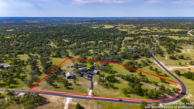 Fredericksburg, Texas, 78624, United States, 4 Bedrooms Bedrooms, ,5 BathroomsBathrooms,Residential,For Sale,1828714