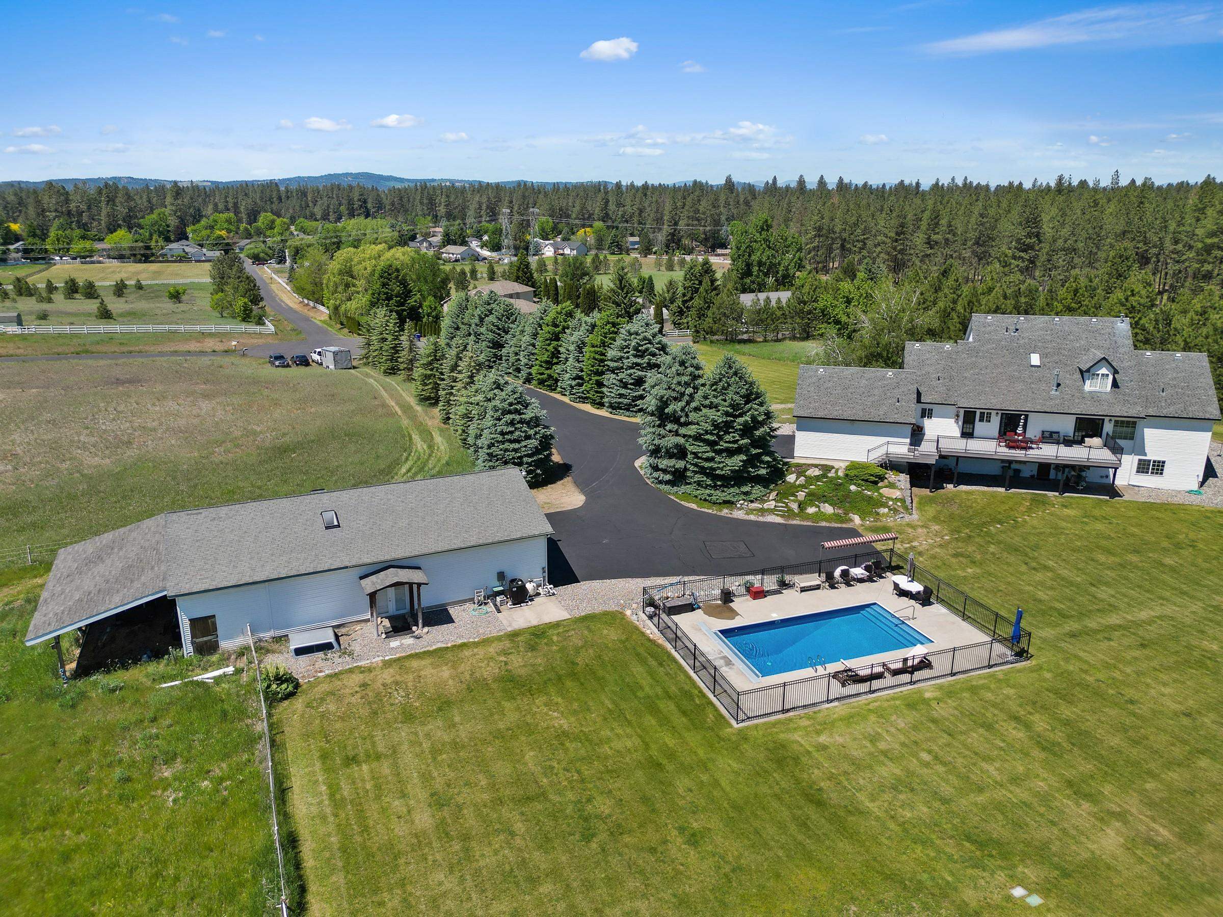 Mead, Washington, 99021, United States, 5 Bedrooms Bedrooms, ,5 BathroomsBathrooms,Residential,For Sale,1838740