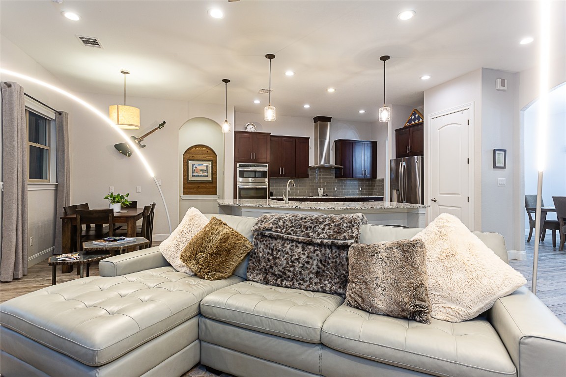 Austin, Texas, 78734, United States, 4 Bedrooms Bedrooms, ,3 BathroomsBathrooms,Residential,For Sale,2003388