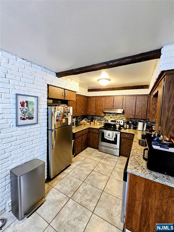 Clifton, New Jersey, 07012, United States, 6 Bedrooms Bedrooms, ,4 BathroomsBathrooms,Residential,For Sale,1984082