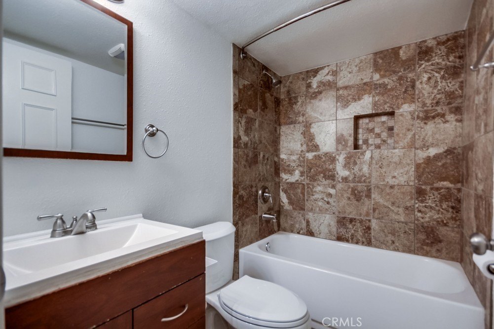 San Diego, California, 92104, United States, 2 Bedrooms Bedrooms, ,1 BathroomBathrooms,Residential,For Sale,1970818