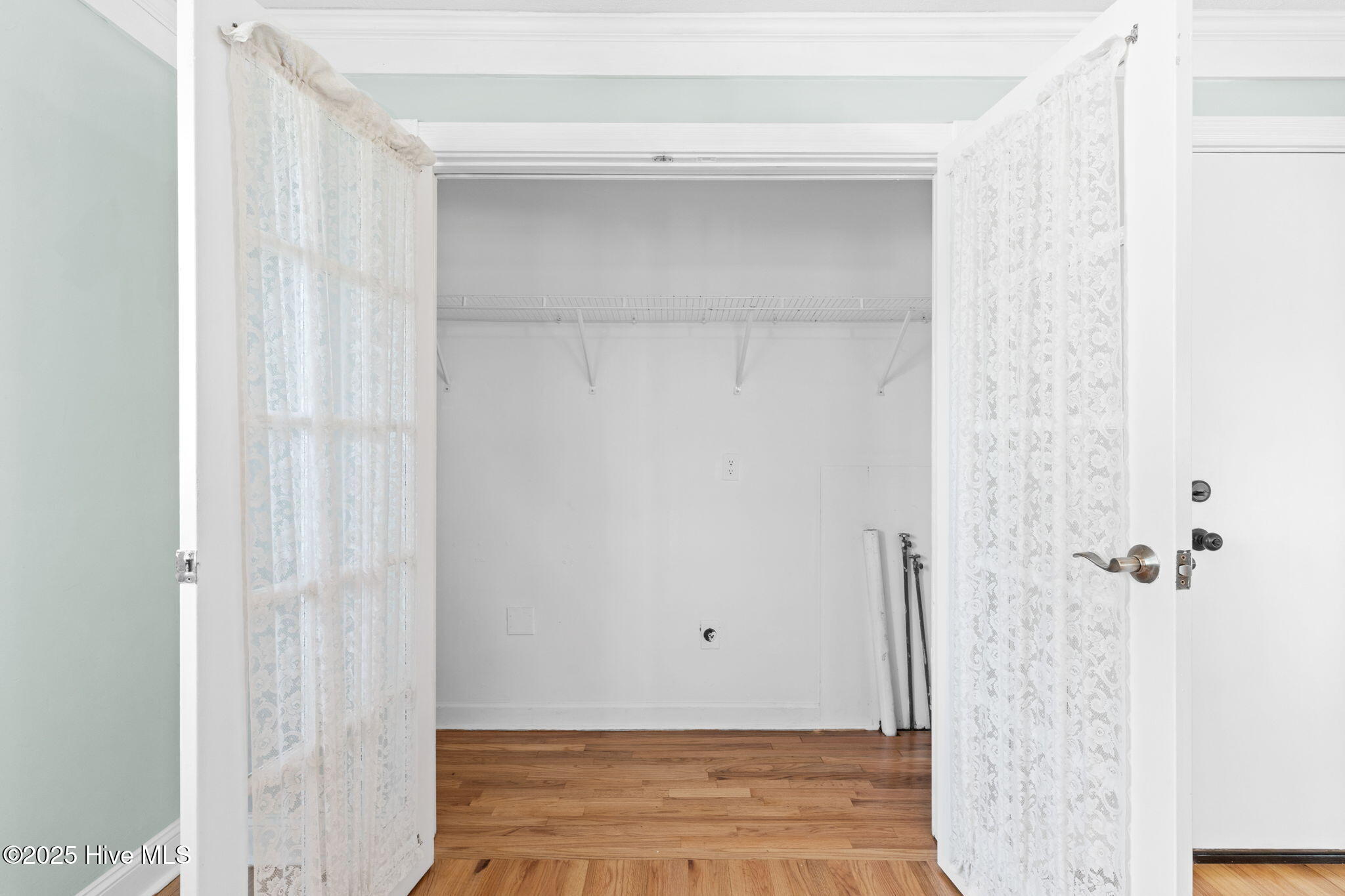 Southport, North Carolina, 28461, United States, 3 Bedrooms Bedrooms, ,2 BathroomsBathrooms,Residential,For Sale,1999197