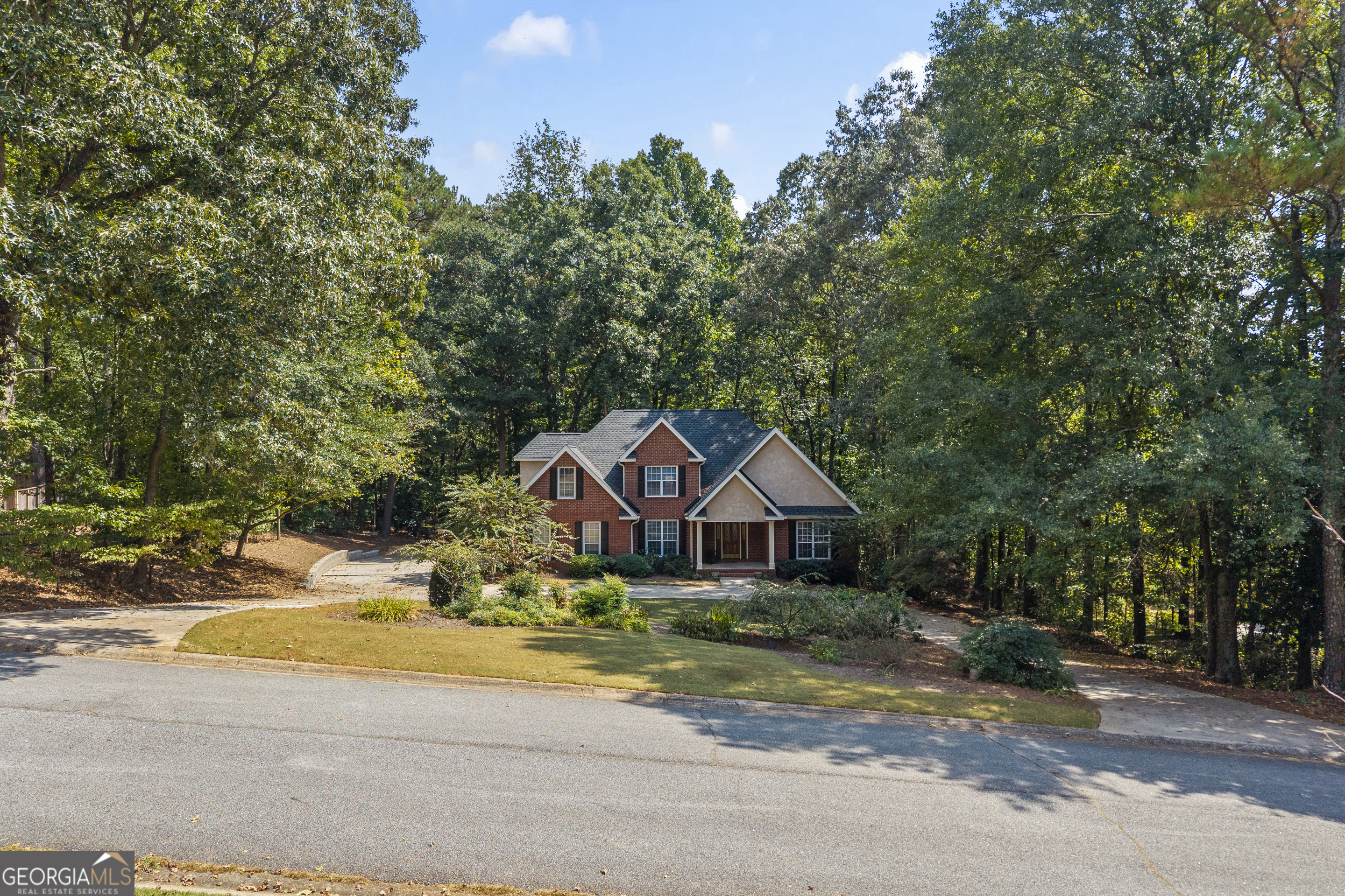 Sharpsburg, Georgia, 30277, United States, 3 Bedrooms Bedrooms, ,3 BathroomsBathrooms,Residential,For Sale,1955891