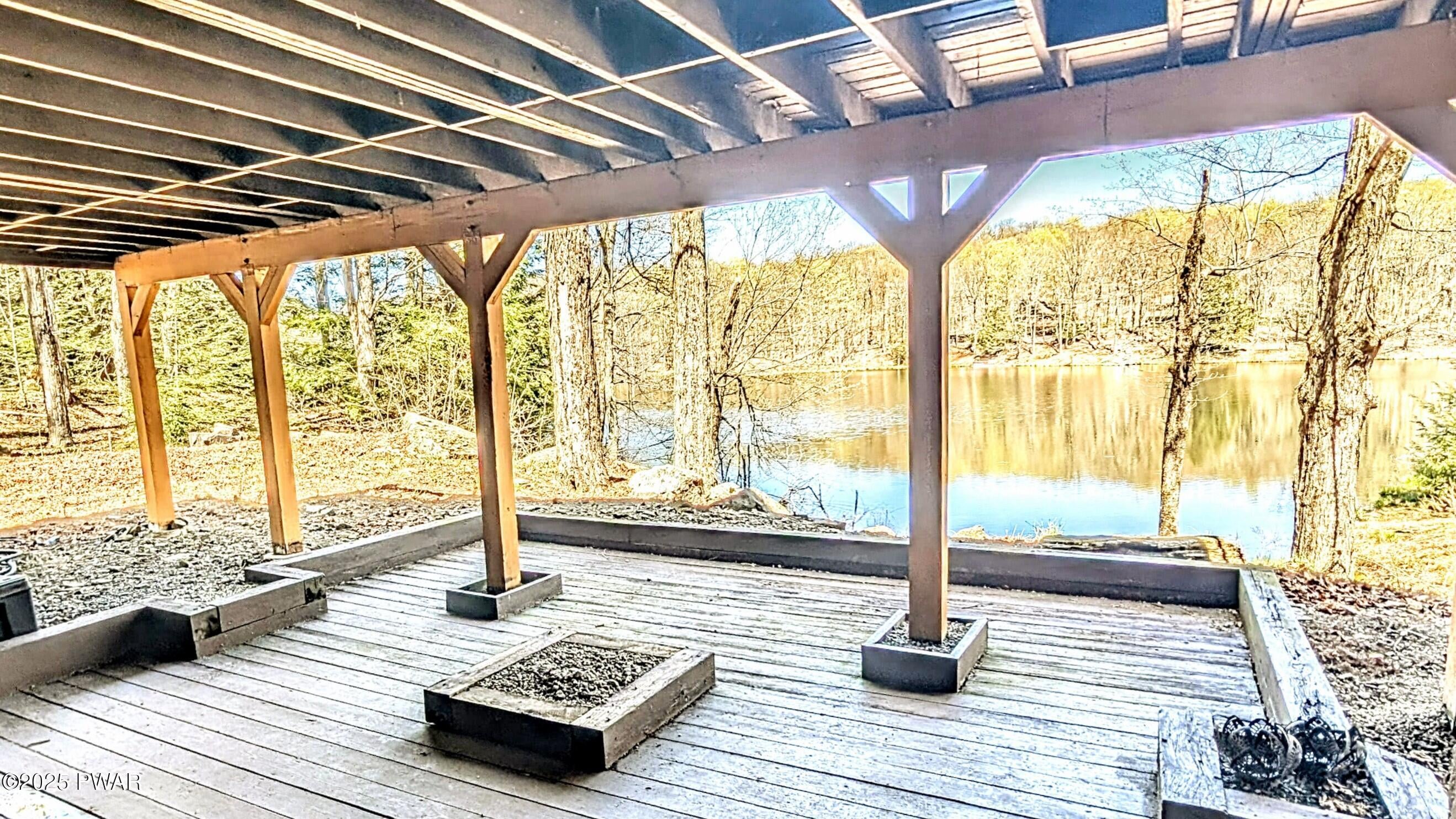 Canadensis, Pennsylvania, 18325, United States, 4 Bedrooms Bedrooms, ,2 BathroomsBathrooms,Residential,For Sale,1983117