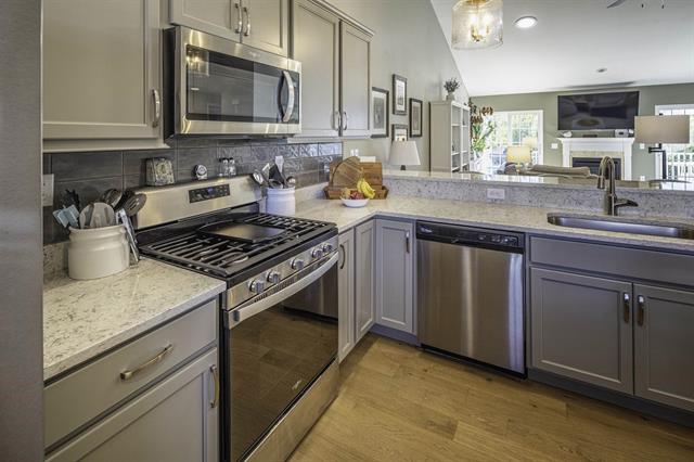 Epping, New Hampshire, 03042, United States, 2 Bedrooms Bedrooms, ,2 BathroomsBathrooms,Residential,For Sale,1955207