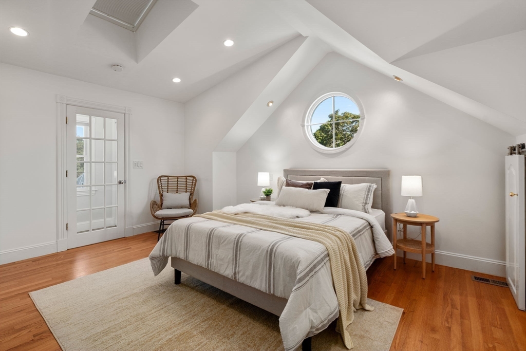 Concord, Massachusetts, 01742, United States, 3 Bedrooms Bedrooms, ,3 BathroomsBathrooms,Residential,For Sale,1949763