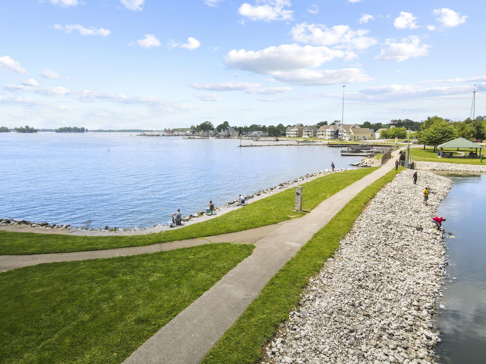 Buckeye Lake, Ohio, 43008, United States, 3 Bedrooms Bedrooms, ,3 BathroomsBathrooms,Residential,For Sale,1975089