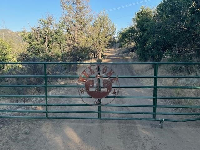 Montague, California, 96064-0000, United States, 3 Bedrooms Bedrooms, ,2 BathroomsBathrooms,Residential,For Sale,2033545
