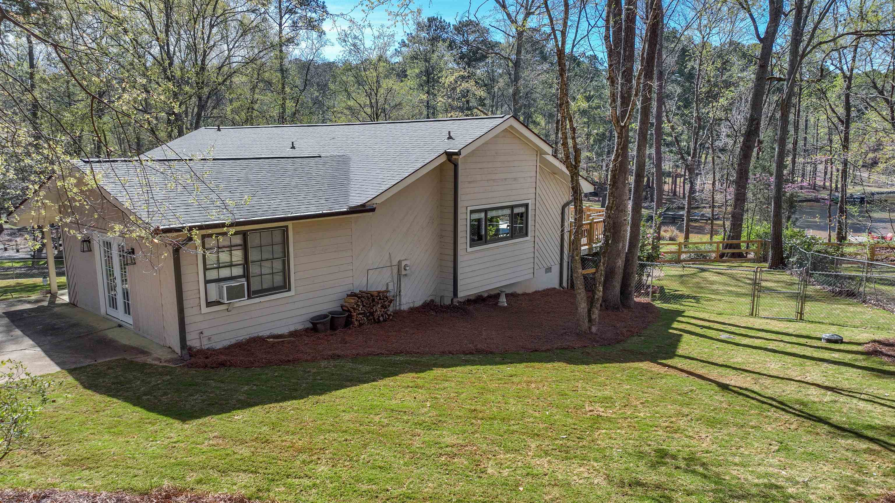 Greensboro, Georgia, 30642, United States, 5 Bedrooms Bedrooms, ,2 BathroomsBathrooms,Residential,For Sale,1907052