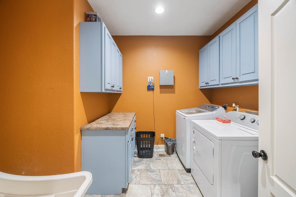 Junction City, Georgia, 31812, United States, 6 Bedrooms Bedrooms, ,5 BathroomsBathrooms,Residential,For Sale,1939165