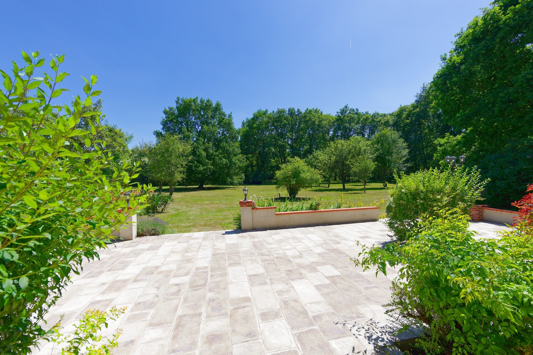  Charming 220 sqm countryhouse  5 bedrooms  pool  8,000 sqm pond  3.5 ha lan… - 物件實景