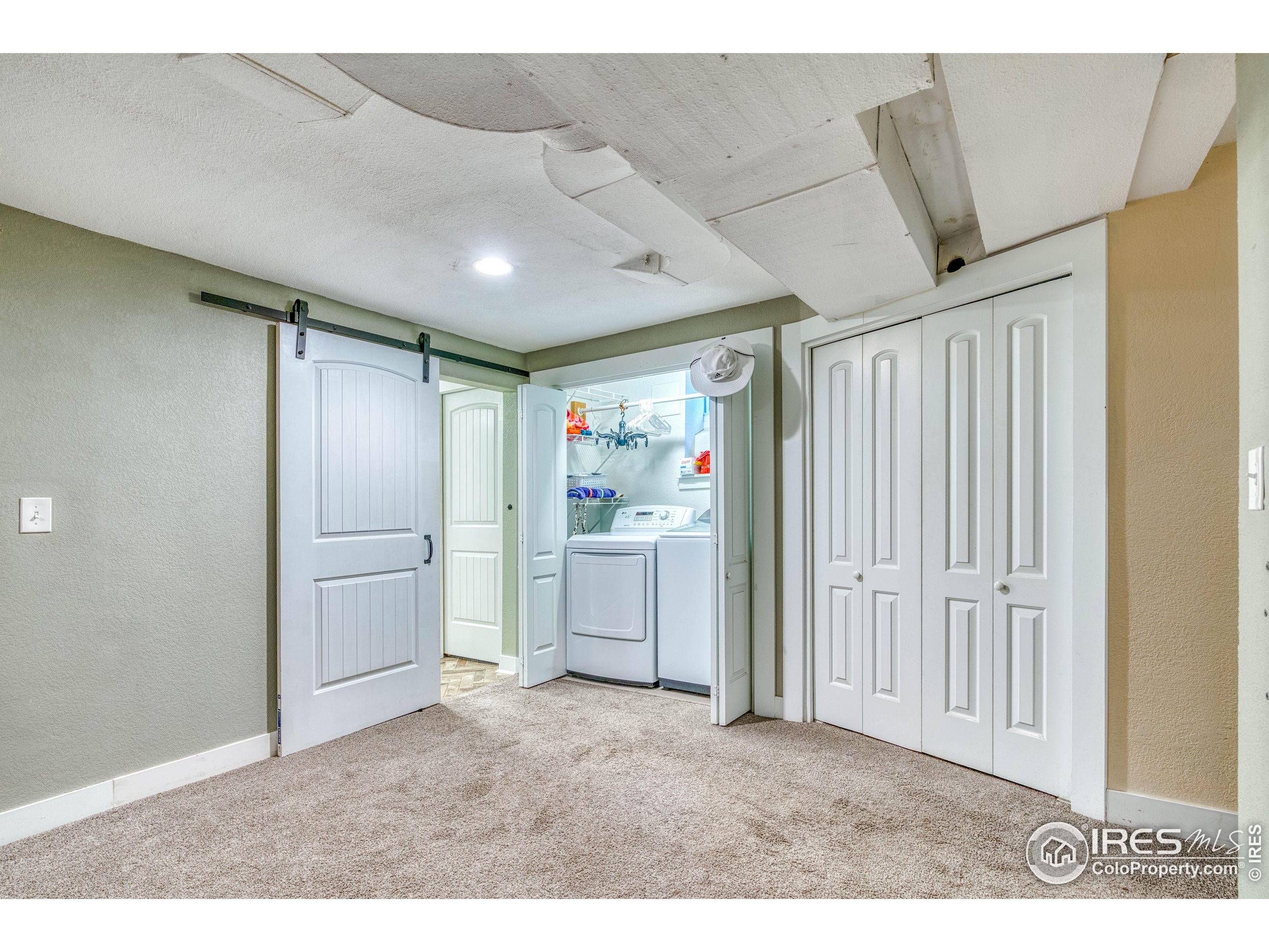 Denver, Colorado, 80220, United States, 4 Bedrooms Bedrooms, ,2 BathroomsBathrooms,Residential,For Sale,1901217