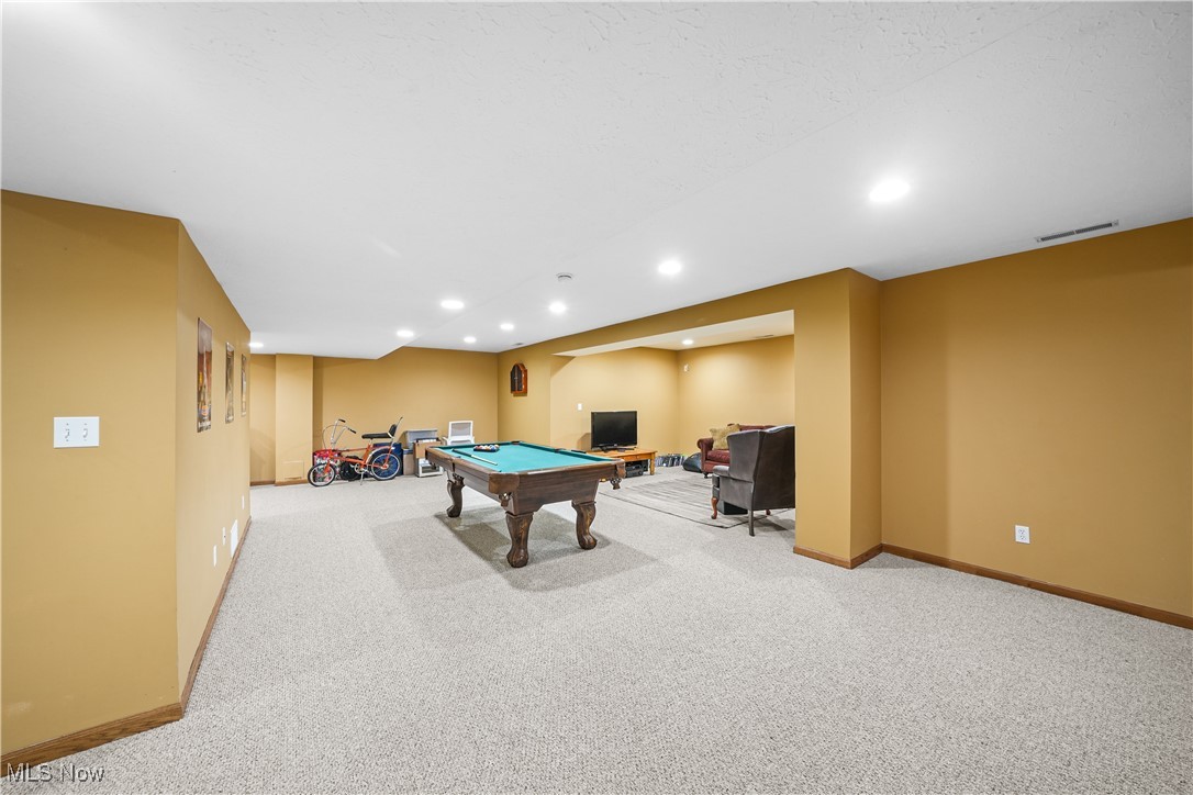 Aurora, Ohio, 44202, United States, 4 Bedrooms Bedrooms, ,4 BathroomsBathrooms,Residential,For Sale,1987791