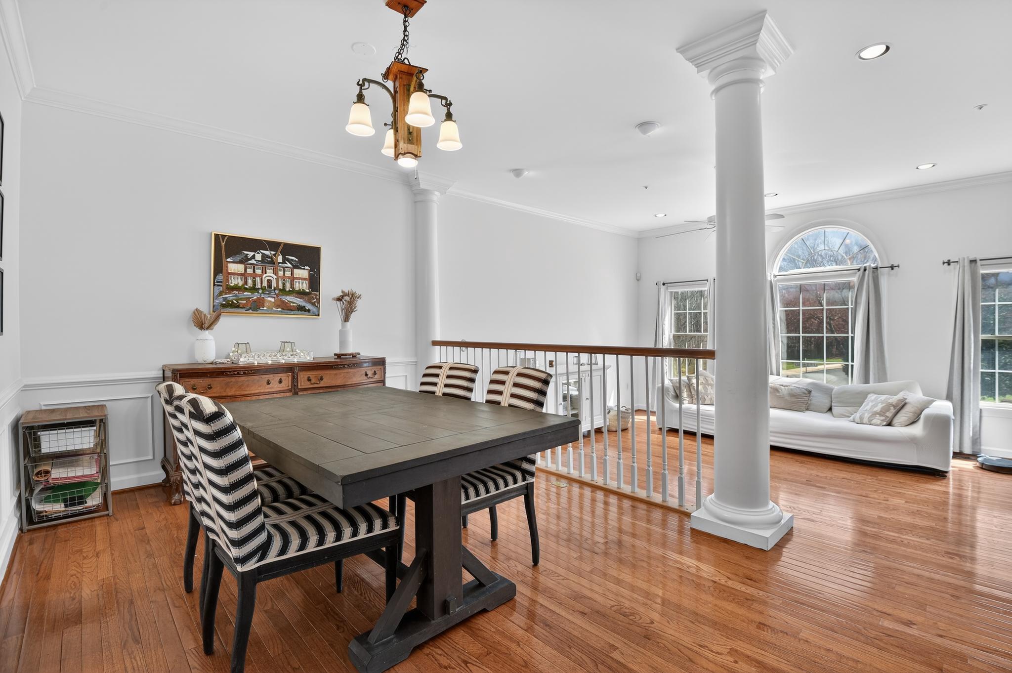  105 Crofton Hill Lane, Rockville, MD, 20850 - 物件實景
