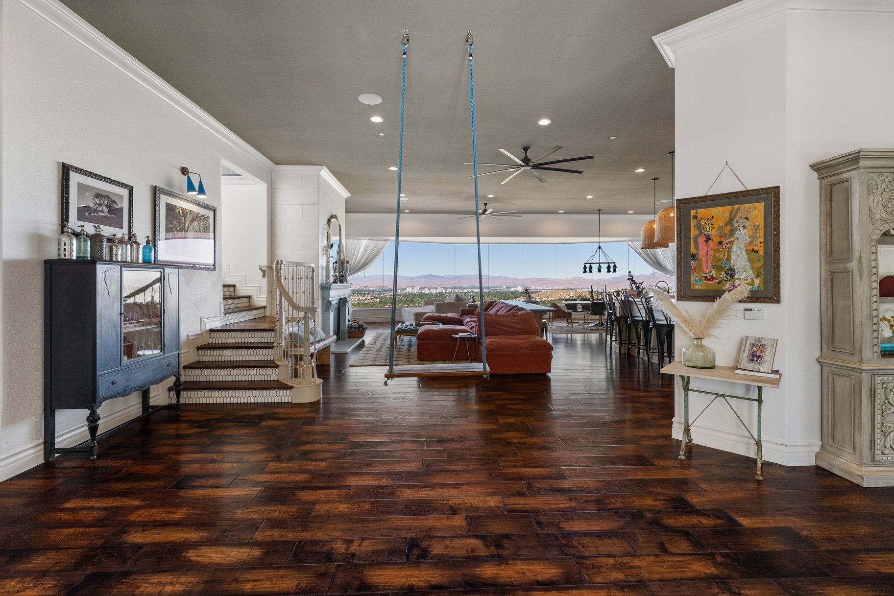  Elevated Living. Endless Views. - 物件實景