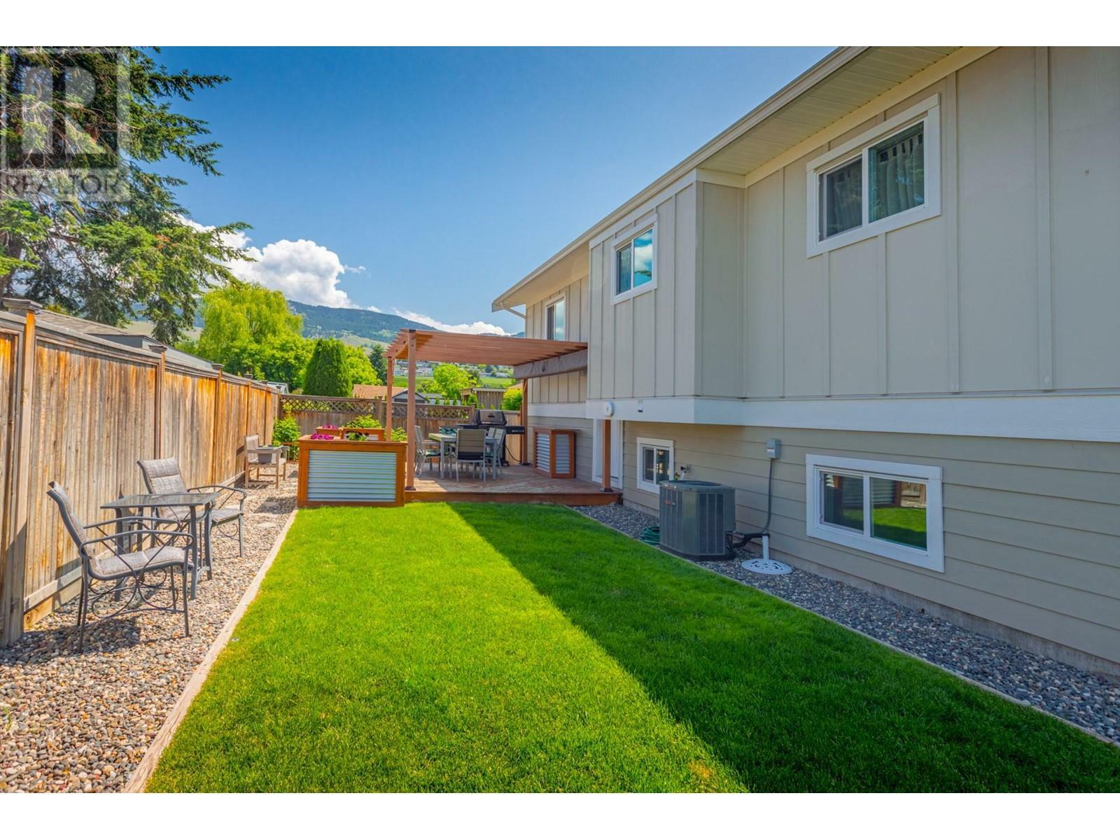 KELOWNA, British Columbia, V1X 2H2, CA, 3 Bedrooms Bedrooms, ,3 BathroomsBathrooms,Residential,For Sale,1839234