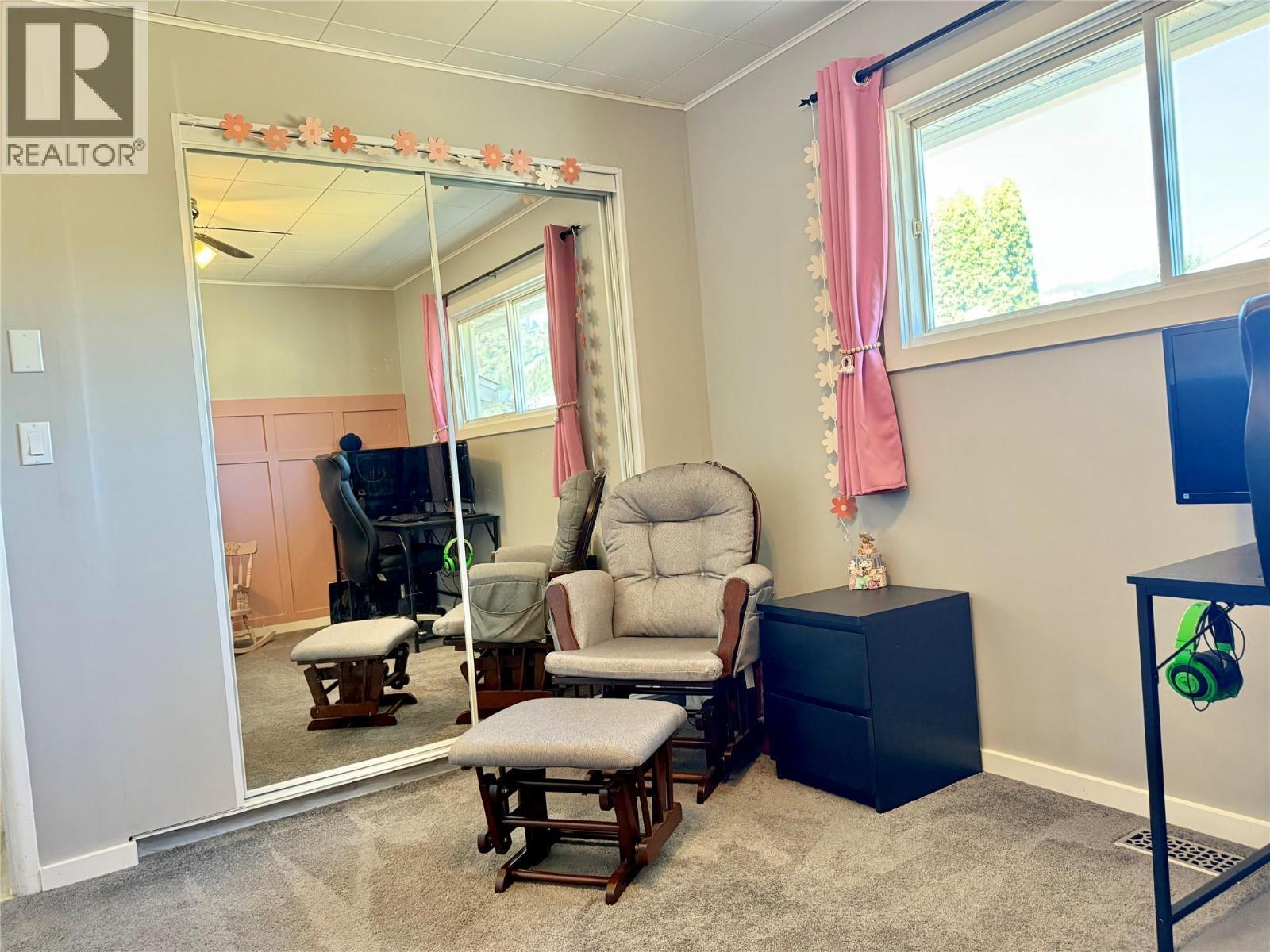 GRAND FORKS, British Columbia, V0H 1H2, CA, 4 Bedrooms Bedrooms, ,1 BathroomBathrooms,Residential,For Sale,1918245