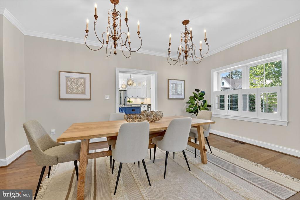 Arlington, Virginia, 22213, United States, 5 Bedrooms Bedrooms, ,5 BathroomsBathrooms,Residential,For Sale,1982488