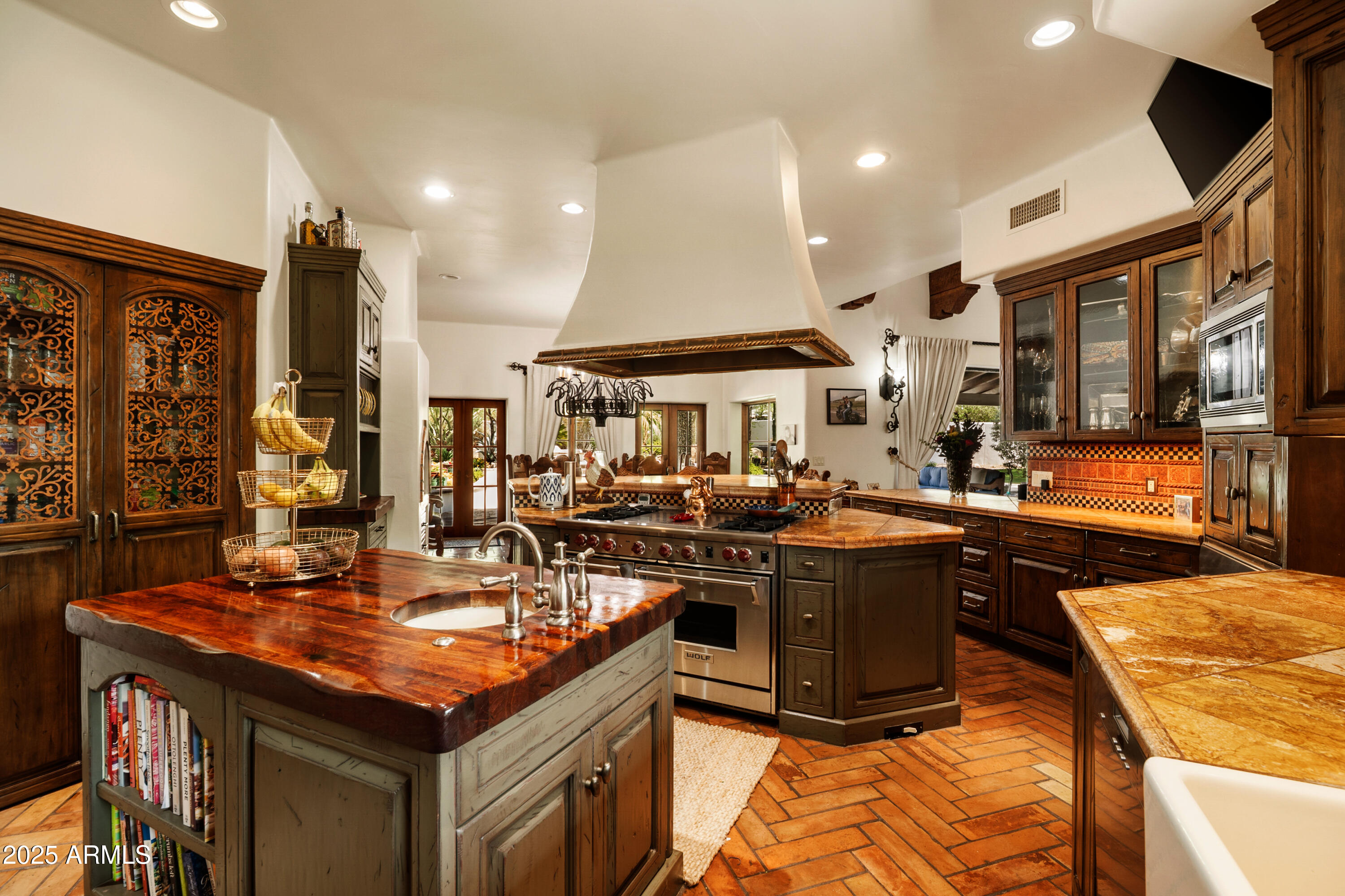 Cave Creek, Arizona, 85331, United States, 2 Bedrooms Bedrooms, ,4 BathroomsBathrooms,Residential,For Sale,1987771