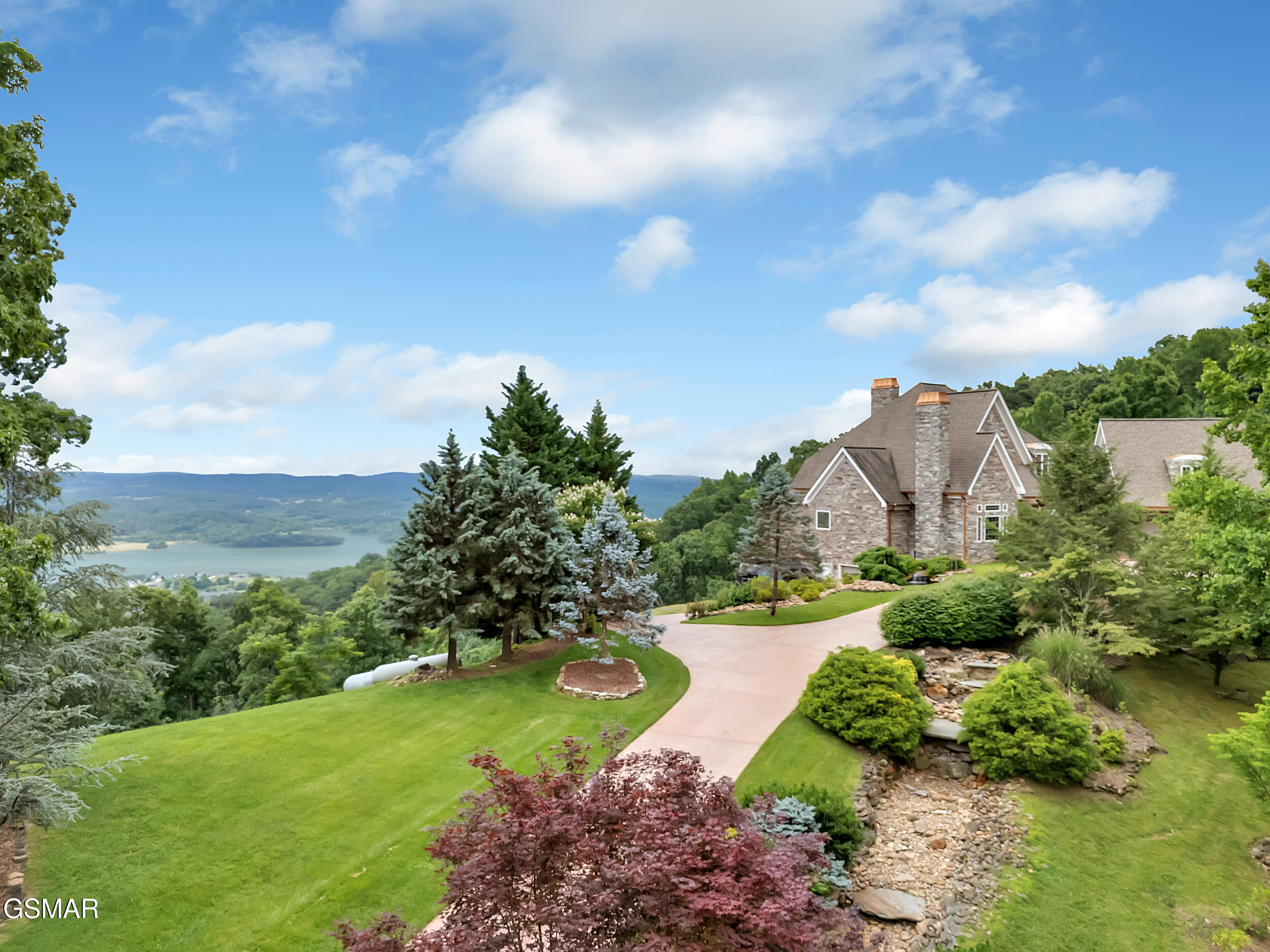 Mooresburg, Tennessee, 37811, United States, 3 Bedrooms Bedrooms, ,5 BathroomsBathrooms,Residential,For Sale,1974875