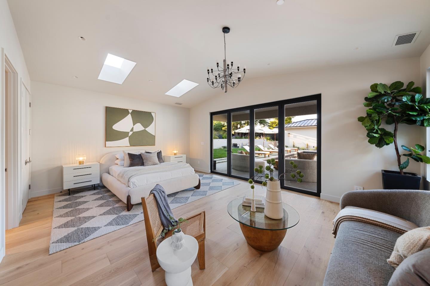 Hillsborough, California, 94010, United States, 5 Bedrooms Bedrooms, ,5 BathroomsBathrooms,Residential,For Sale,1947157